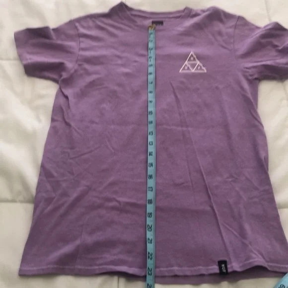 Lavender HUF T-shirt with triangle design on front and back 100% cotton unisex - Picture 3 of 7